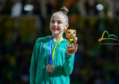 Стиляна Николова с три сребърни медала и един бронз на Световното