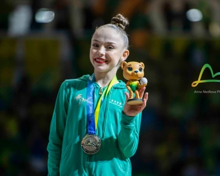 Стиляна Николова с три сребърни медала и един бронз на Световното