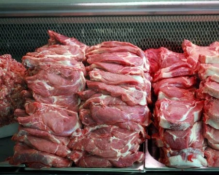 Иззеха огромно количество продукти с изтекъл срок на годност в транжорна в Плевен