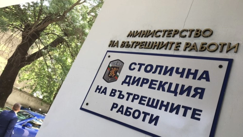 Деца казали на учителите си, че съученичката им спи с преподавател, заедно подали сигнала