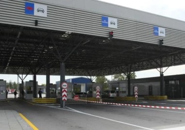 Митничари в Одрин конфискуваха техника и е-цигари на граничните пунктове с България