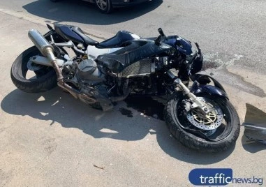 Моторист е в болница след катастрофа в Пловдив