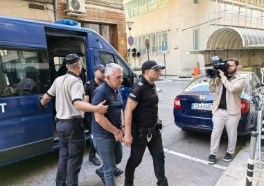 Паскал влезе в Антикорпуционната комисия за разпити