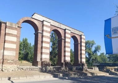 Почистиха Римския акведукт на Коматевско шосе