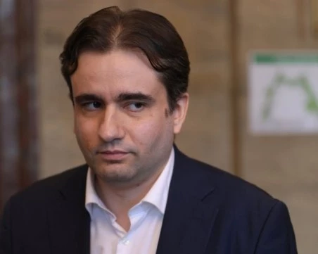 Божидар Божанов: През септември ще има пети вот на недоверие заради завладяната държава