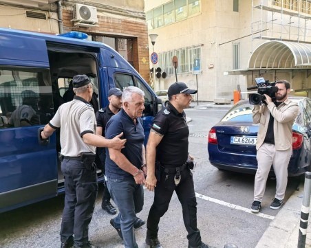 Паскал влезе в Антикорпуционната комисия за разпити
