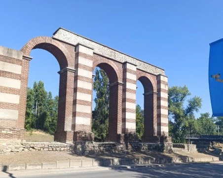 Почистиха Римския акведукт на Коматевско шосе