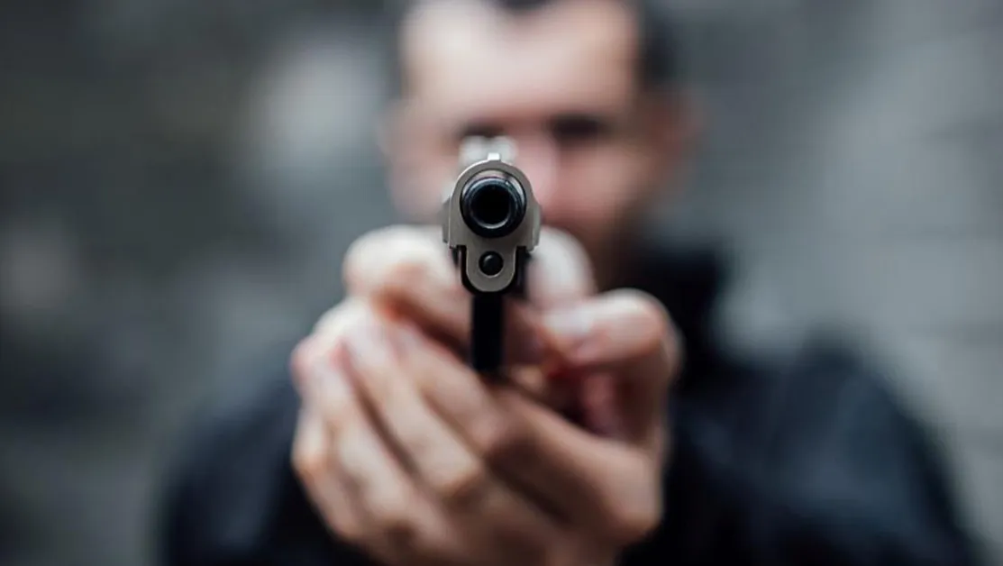 Стреляха с пистолет по мъж в Софийско
