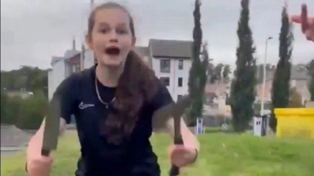 12-годишно момиче размаха нож и брадва срещу българин в Шотландия ВИДЕО