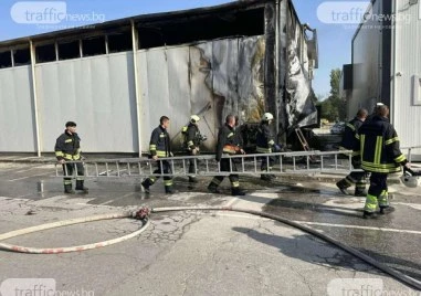 Пожарът в склада за обувки в Кючука: Изгоряла стока за 300 000 лева, а няма кой да плати щетите