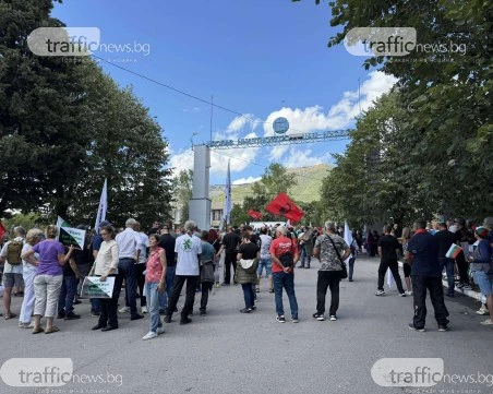 Протестиращите пред ВМЗ-Сопот блокираха Подбалканския път
