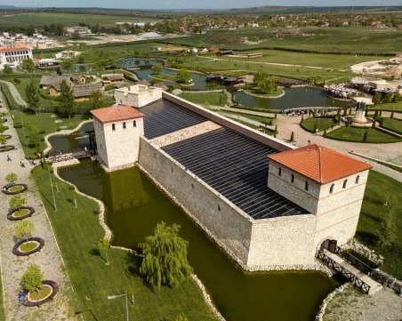 Фирми, свързани с Ивелин Михайлов, са натрупали запори за над 2 млн. лв.