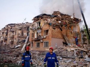 Руска въздушна атака близо до Киев взе жертва