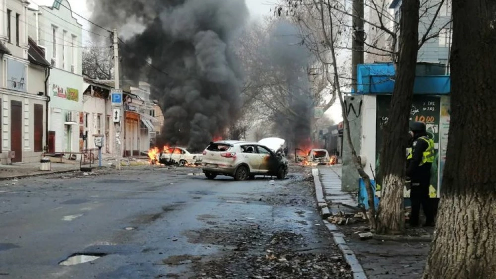 Експлозии и въздушна тревога в цяла Украйна