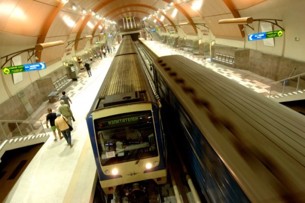 Метрото в София с удължено работно време за мача с Испания