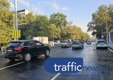 Първите автомобили вече преминаха по обновената отсечка на бул. „Васил Априлов