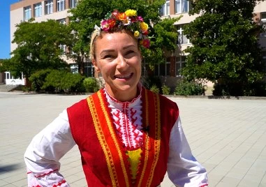 Учители от пловдивска гимназия заснеха видеоклип за началото на учебната година