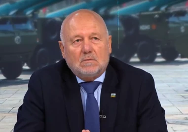 Тагарев: Китай се позиционира като лидер на антидемократичния свят