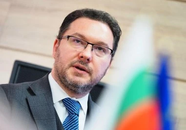 Митов: Румен Радев е разединител