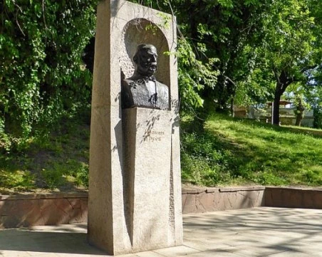Откриват официално площад в централен Пловдив, ще носи името на бележит българин