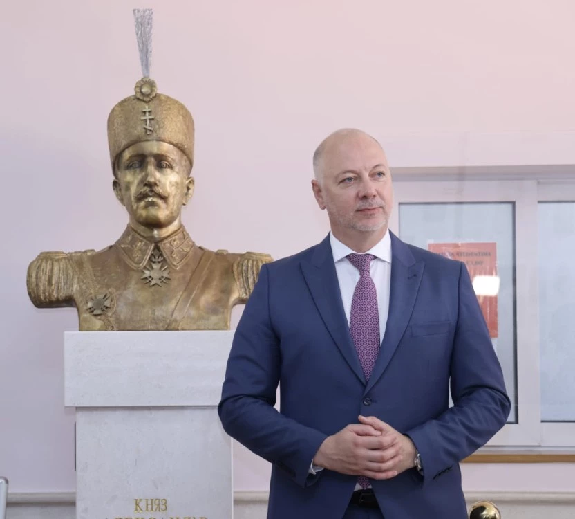 Росен Желязков откри бюст паметник на Княз Александър I Батенберг в Черна гора