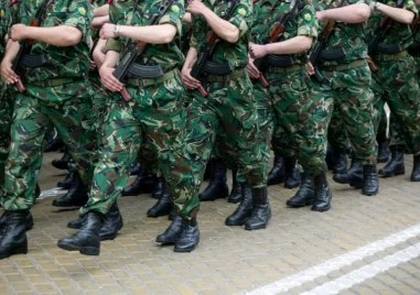 Българските войници ще могат да сключват договори за служба с МО до пределна възраст
