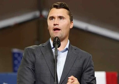 Простреляха Чарли Кърк, близък на Доналд Тръмп