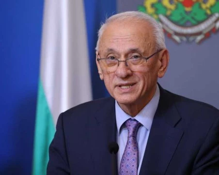 Министър Кирилов: Приетата днес Национална стратегия ще гарантира равен достъп до здравни услуги за всички