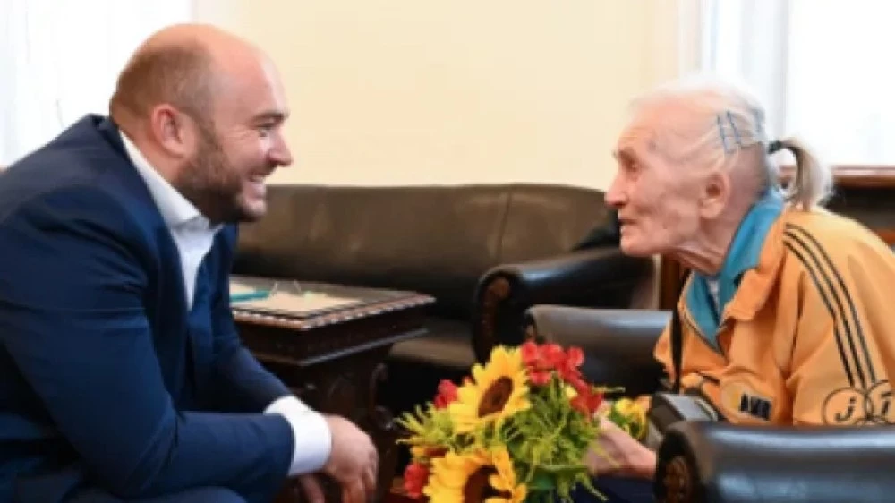Баба Янка ще има покрив над главата си, ВКС отмени арбитражното решение за запор на дома й