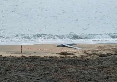 Дрон е изплувал на Северния плаж в Бургас тази сутрин