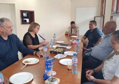 Областният управител се срещна с деца и родители от „Столипиново преди старта на учебната година
