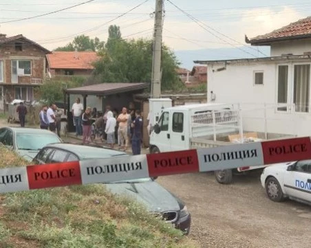 Търсенето на убиеца от село Крайници продължава