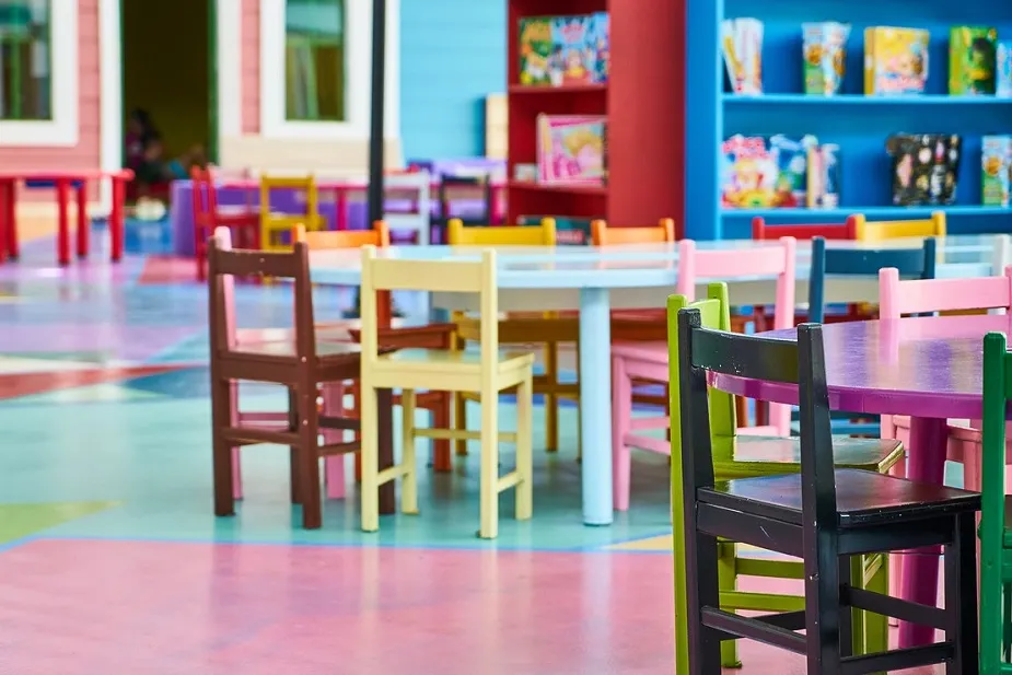 Служител в детска градина в германския град Марл е обвинен