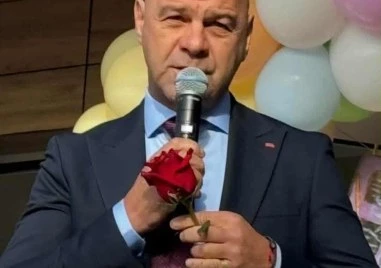 Костадин Димитров към учениците: Светлината в очите ви да свети все по-ярко, за да откривате нови пътища