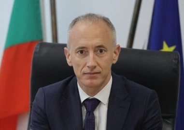 Министър Вълчев: Първият учебен ден винаги е бил един от най-светлите празници за цялото ни общество