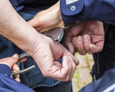 Арести в Пазарджишко след открити наркотици у местни жители