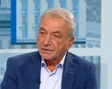 Председателят на КЗК: Наблюдава се между 40 и 100% е надценката спрямо борсовата цена на основните храни