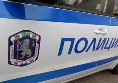 Пиян шофьор навлезе с кола в детска площадка в Несебър