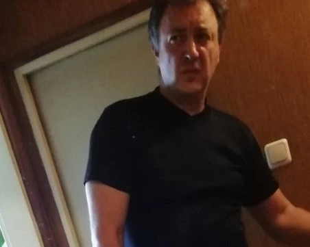 Брата на починалия полицай, на протест до Народното събрание, бил кмет на Бистрица
