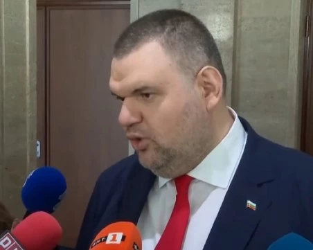 Пеевски: Правителството оцелява благодарение на мен, имам дълг към хората