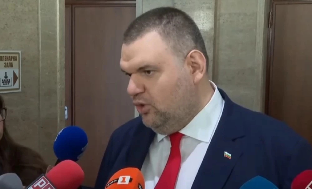 Пеевски: Правителството оцелява благодарение на мен, имам дълг към хората