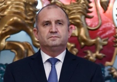 Румен Радев: Днес отдаваме почит към политическата зрялост на предците ни, които обявиха България за независима държава