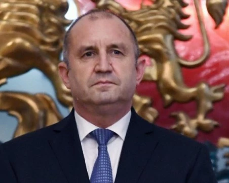 Румен Радев: Днес отдаваме почит към политическата зрялост на предците ни, които обявиха България за независима държава