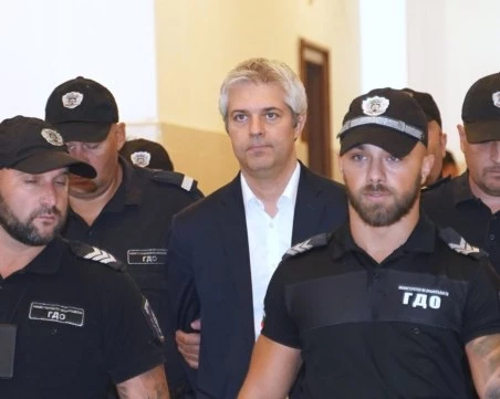 Благомир Коцев: Цялото ми семейство е с ковид, затворете ме вкъщи без телефон, само да съм с тях