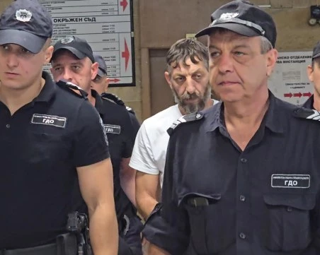 Мъжът, прерязал гърлото свой съселянин в Пловдивско, наръгал го над 30 пъти