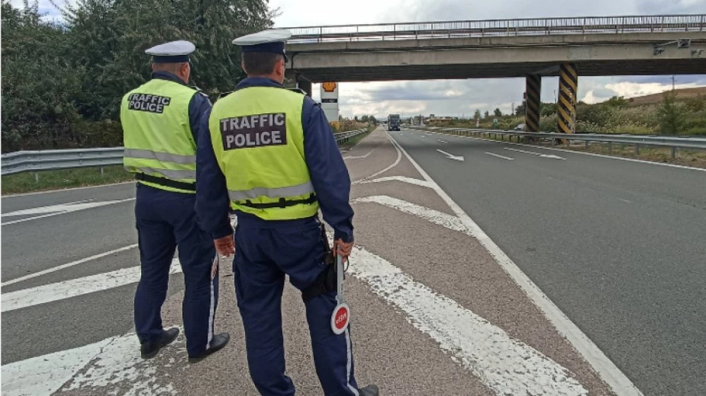 Шофьор, управляващ автомобила си с 211 км/ч, е засечен на