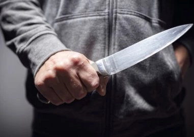 14-годишен ученик намушка свой учител във Франция