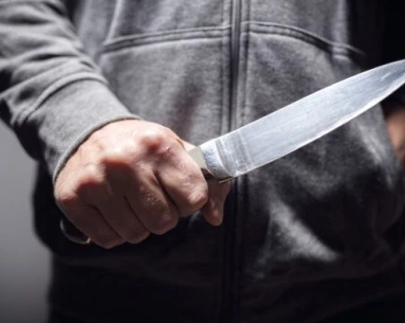 14-годишен ученик намушка свой учител във Франция