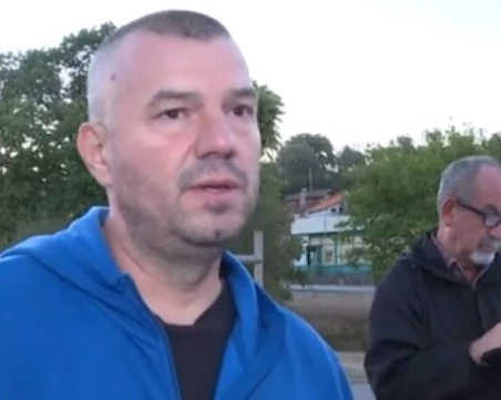 Психично болен непрестанно тормози съседите си, запалил жена, която по-късно починала