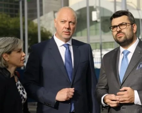 Желязков: От 2026 г. ще бъдат преустановени договорите за транзит на руски природен газ
